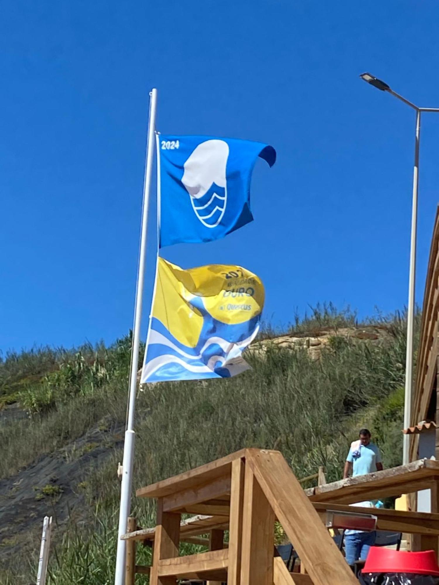 Casa Do Portao Azul - Dourada Apartman Atouguia Da Baleia Kültér fotó